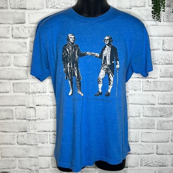 Colonial Williamsburg Humor Fist Bump Graphic Tee Shirt Tshirt History Medium - Picture 1 of 3